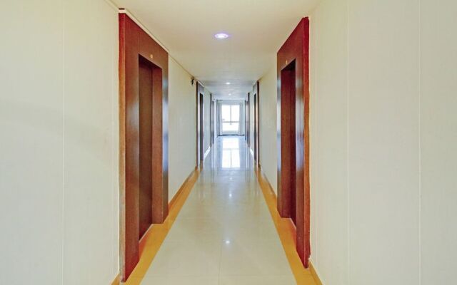 Treebo Trend Blue Dawn Hotels Gachibowli