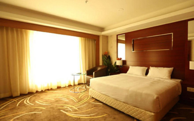 Hotel Chennai Le Palace