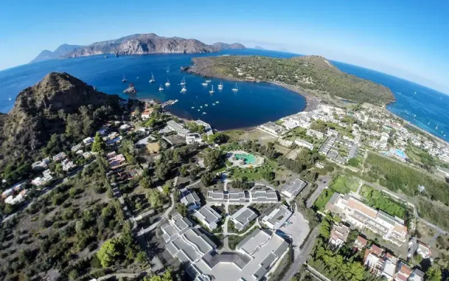 Hotiday Vulcano Porto