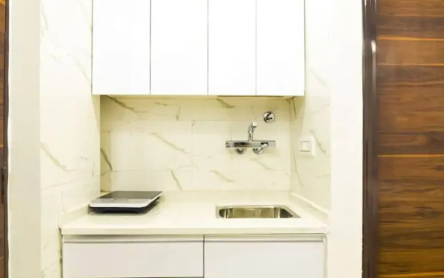 Studio Serviced Apartment With Gym