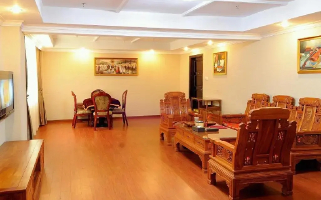 Vienna Hotel Meizhou Mei County Airport