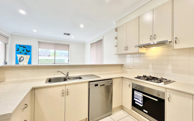 No Stairs 2 Bathrms Garage Richmond Residence 1