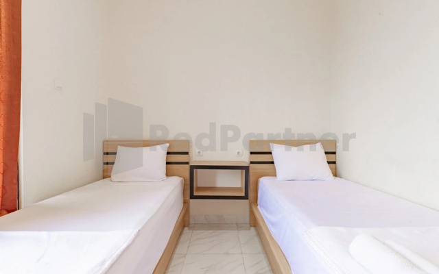 Zumo Home Tegal Mitra RedDoorz – Guest Rooms – Tegal