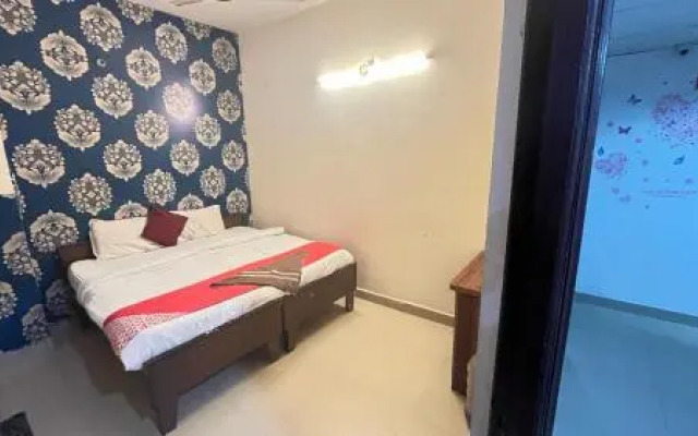 Collection O 74924 Tara Patel