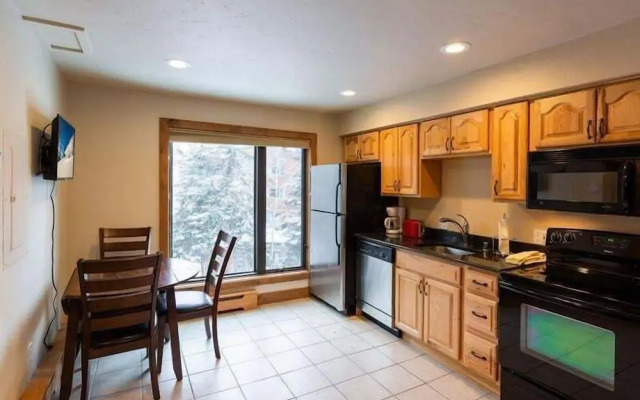 Breakaway West Studio Condo with Pool and Hot Tubs by RedAwning