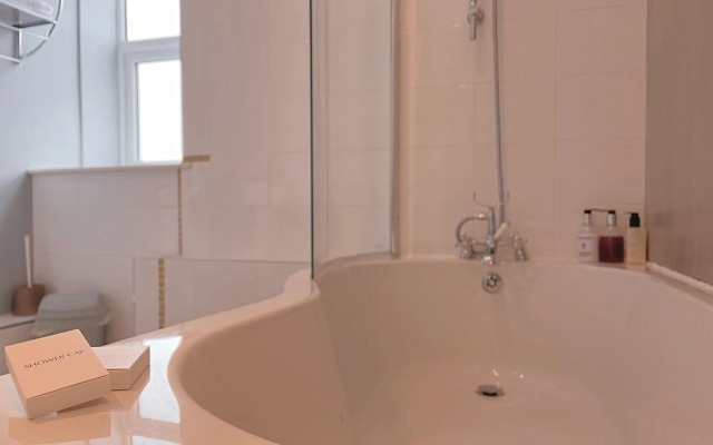 Oyo The Chatwal Boutique Hotel