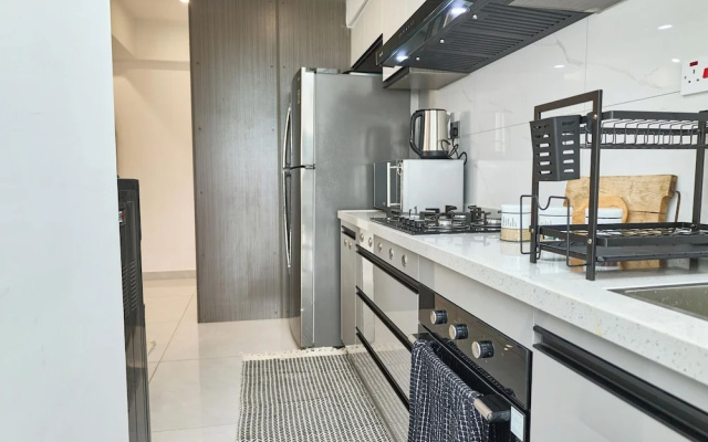 Nari By Edmor Suites