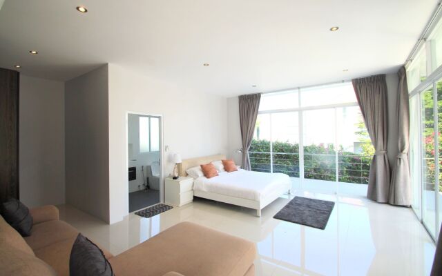 Hua Hin 5 Bedrooms Mansion B3