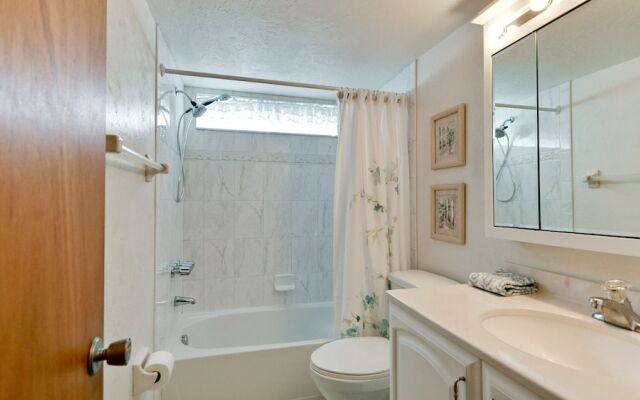 Runaway Bay Resort by BBG