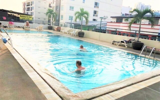 Jomtien Thip Condotel