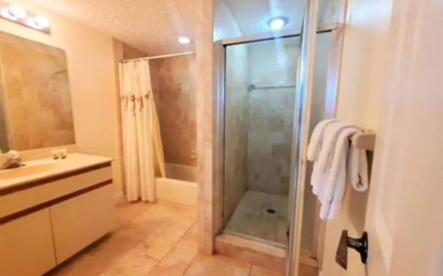 Oceanview Penthouse Deluxe - Sleeps 6 Pe206
