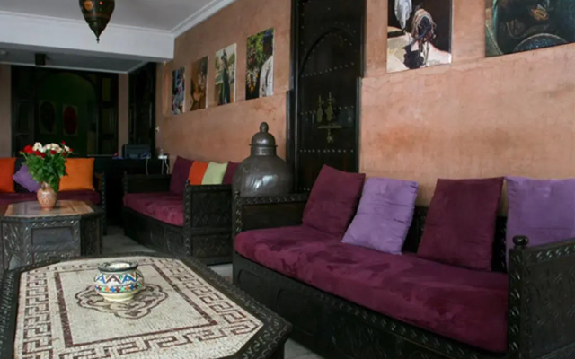 Islane Hotel