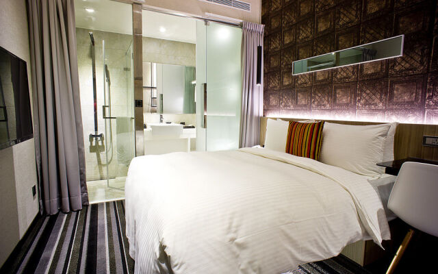Urban Chic Inn