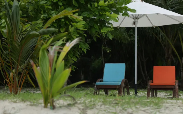 Sandyy Wavess Beach Resort