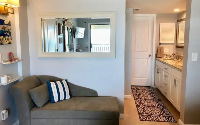 Windjammer Oceanfront Condominiums