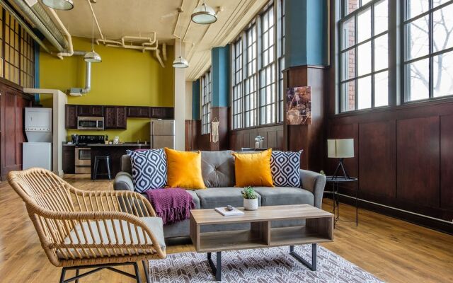 1 & 2 BR Apts w/ Gym, WiFi & Laundry by Frontdesk