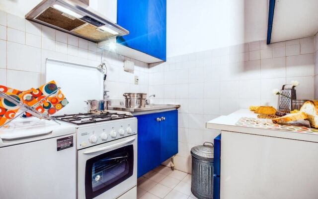 Well Decorated Flat With Amazing Central Location!