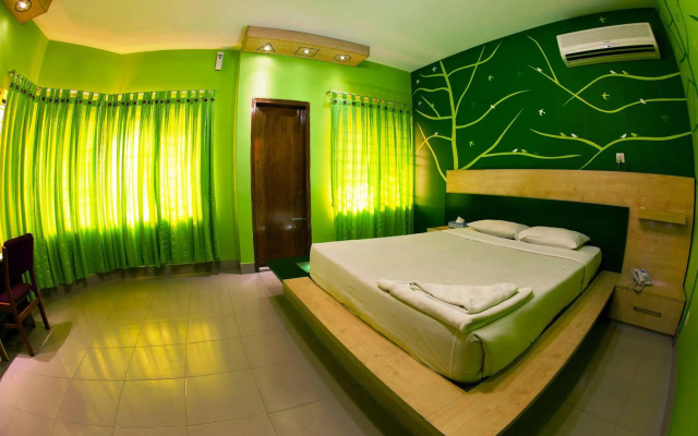 Hotel Tropical Daisy