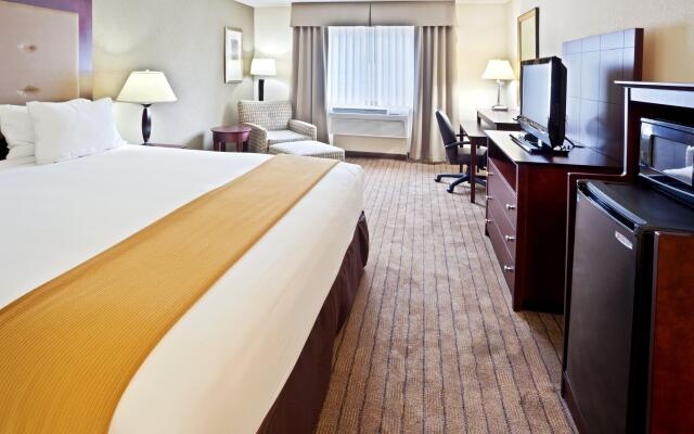 Holiday Inn Express Portland South-Lake Oswego by IHG