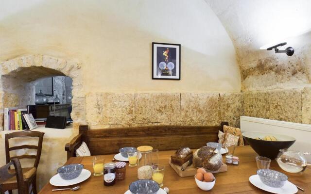 Maison Fontvieille, 8 pièces, 12 personnes - FR-1-599-41