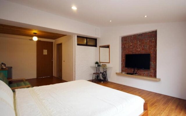 Little Time Guesthouse