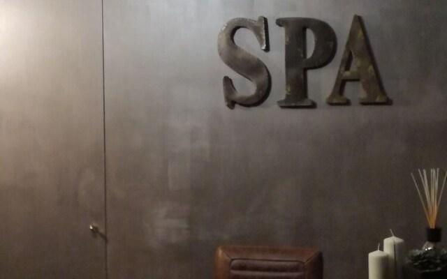 Balneum Boutique Hotel & B&B