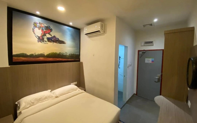 Hype Motorsports Hotel, Kuala Lumpur International Airport – Guest Rooms – Nilai
