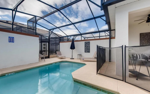 4802 LL Dream Getaway Luxury Townhome w/ Pool