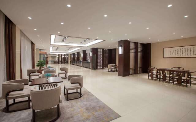 Ramada Encore by Wyndham Linqu Downtown