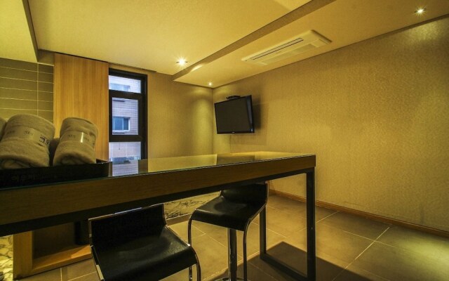 Haeundae Yeoubi Hotel