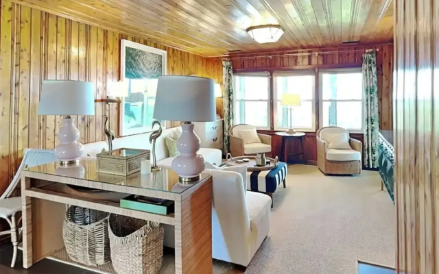 Sea Strapped by Topsail Realty
