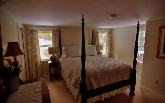 RiverWood Inn