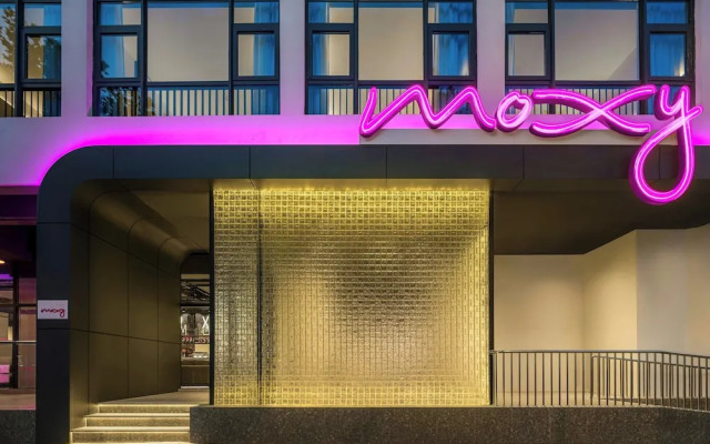 Moxy Suzhou City Centre