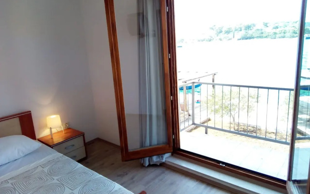 Sea Turtle Apartments