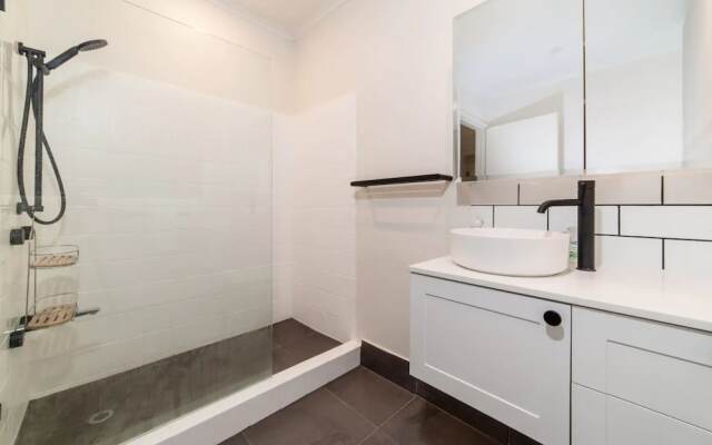Peaceful 3 Bedroom Apartment in Ascot