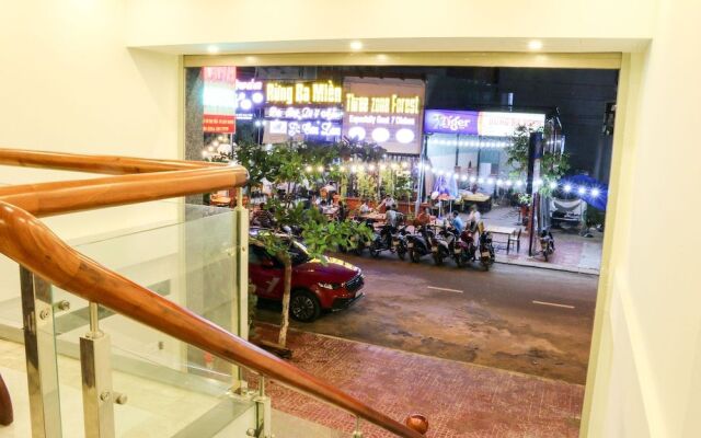 Khch San Bien Xanh