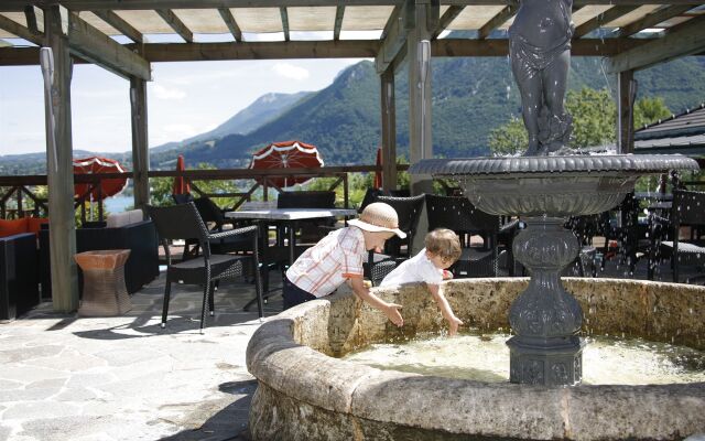 Les Tresoms Lake and Spa Resort