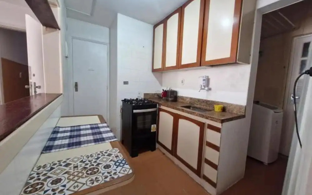 SUH Copacabana 105 Metro Posto 5