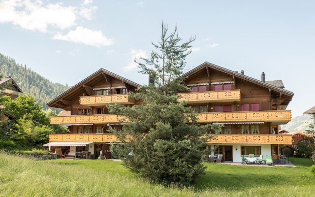 Luxurious Chalet in Zweisimmen near Ski Area
