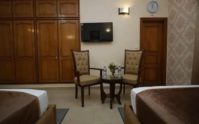 World Inn Karachi