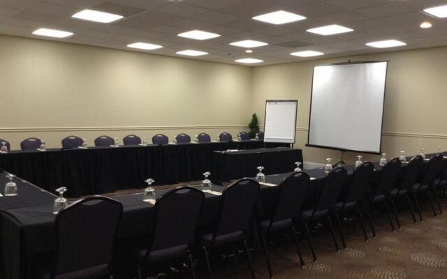 DoubleTree by Hilton Hotel Bloomington