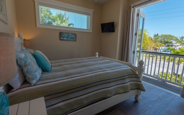 Marina Sunrise Apartment 3