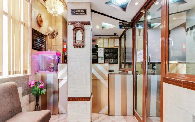 Spot On 46032 Hotel Laxmi Narayan