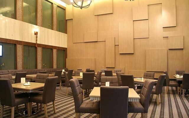 Jufeng Hotel