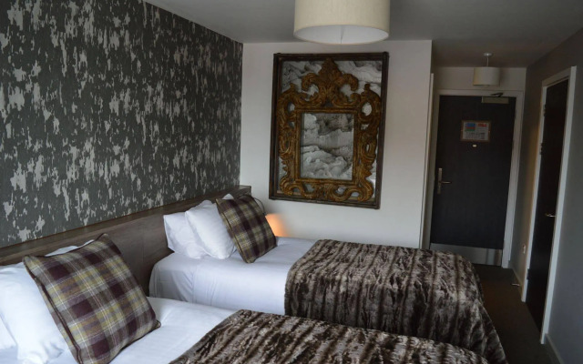 The Lodge Hotel