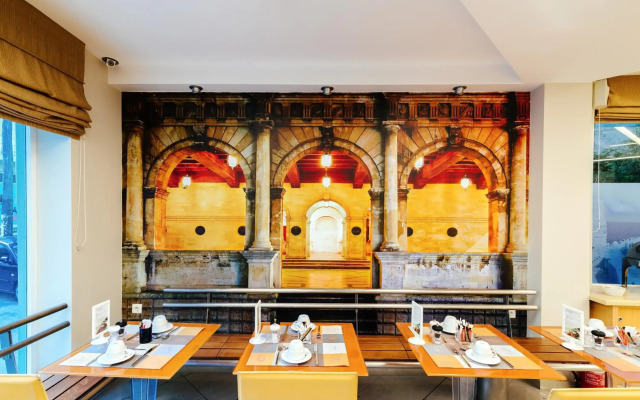 Kastro Hotel