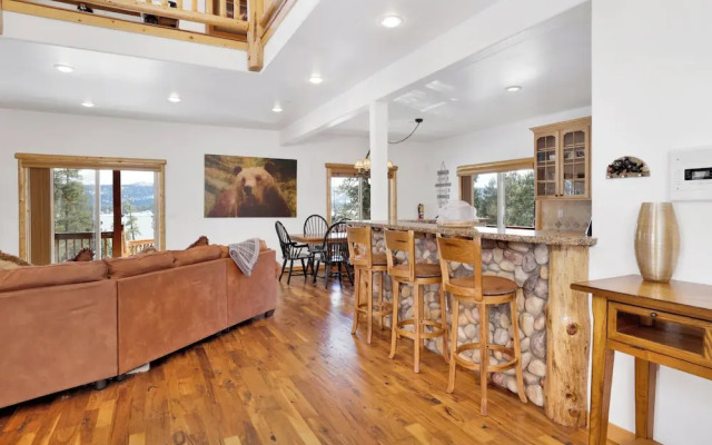 Cozy Lakeview Hideaway #2261