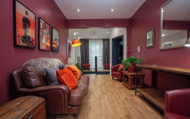 higgihaus 107 Sleeps 4  Monday - Friday