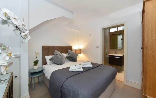 Large South Kensington Mews 2 Bed 2 5 Bath House