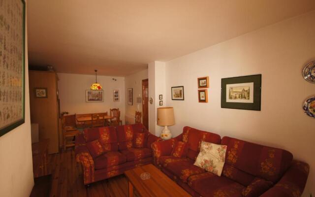 LH apartamentos Ball Benas 49